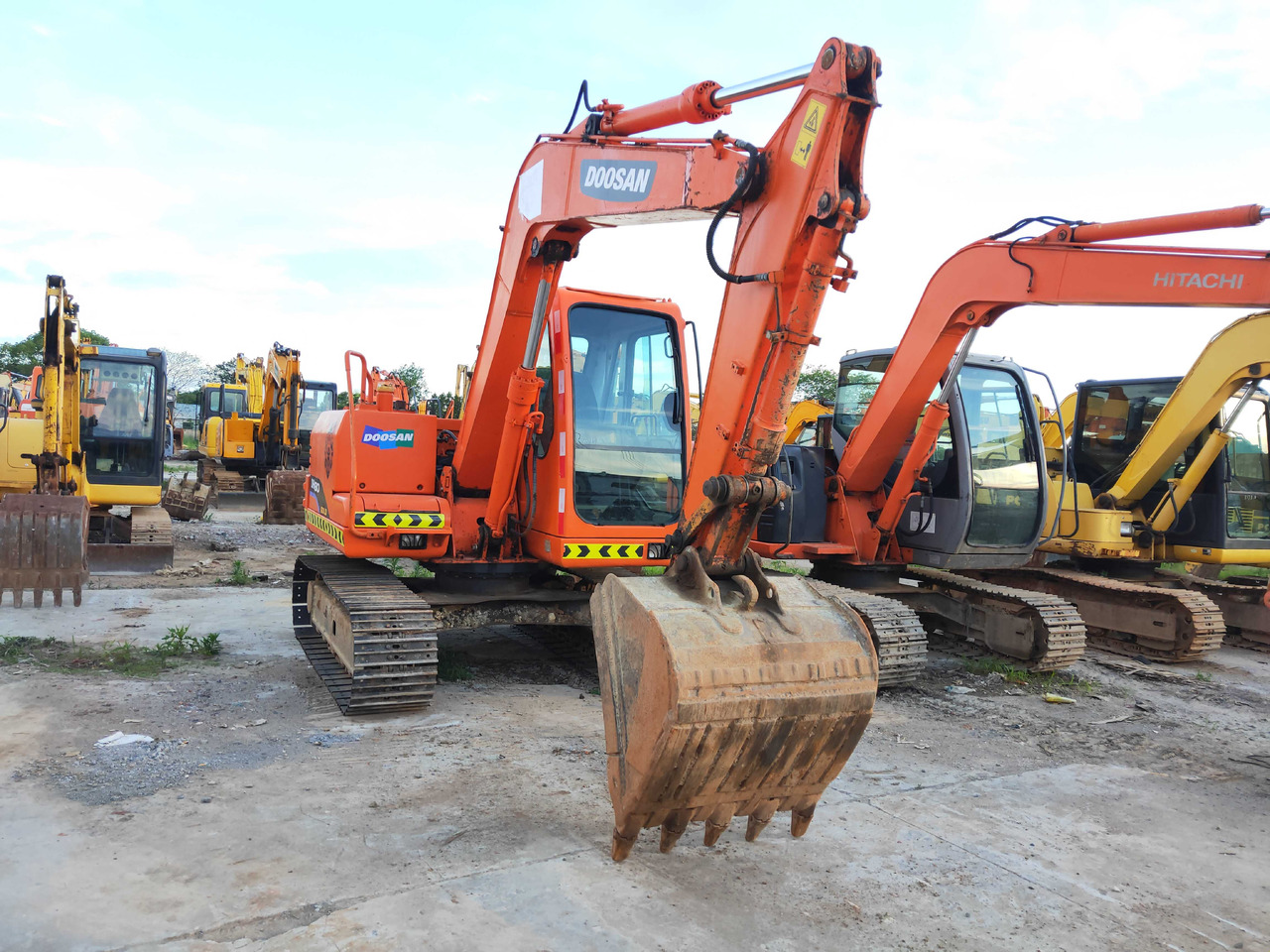 DOOSAN DH80 Mini Excavator Click for Discount - Construction machinery: picture 4 DOOSAN DH80 Mini Excavator Click for Discount - Construction machinery: picture 4