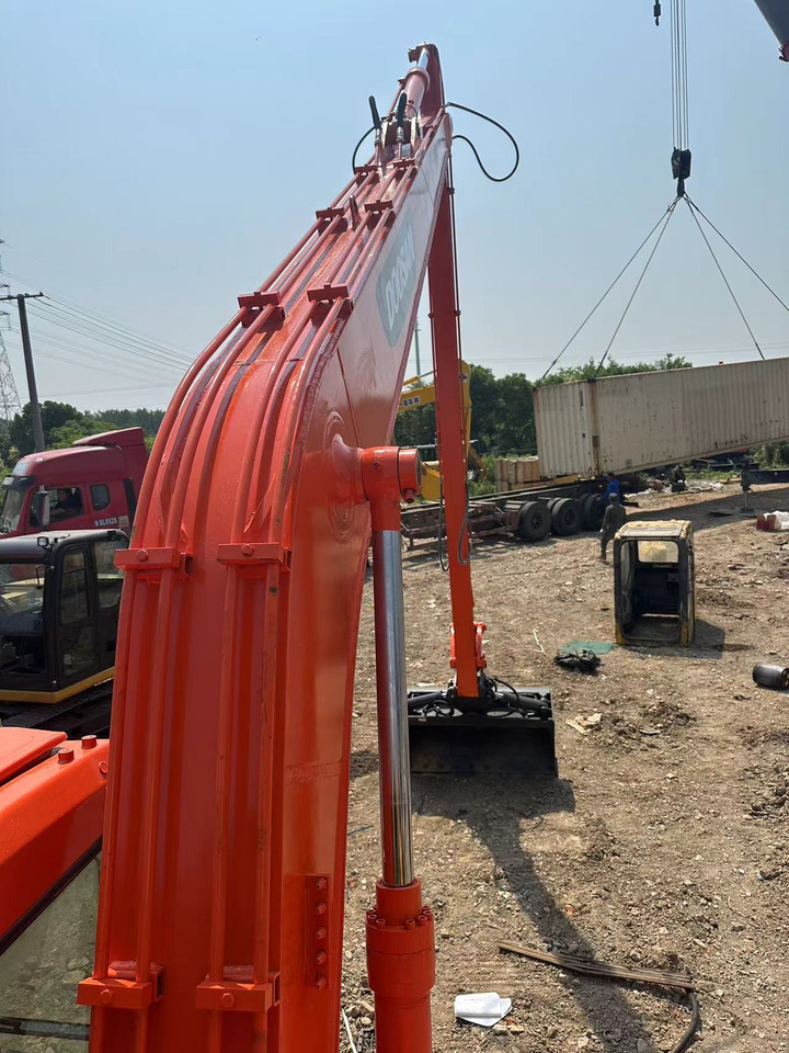 DOOSAN DH150LC-7 Extended arm crawler excavator - Crawler excavator: picture 3 DOOSAN DH150LC-7 Extended arm crawler excavator - Crawler excavator: picture 3