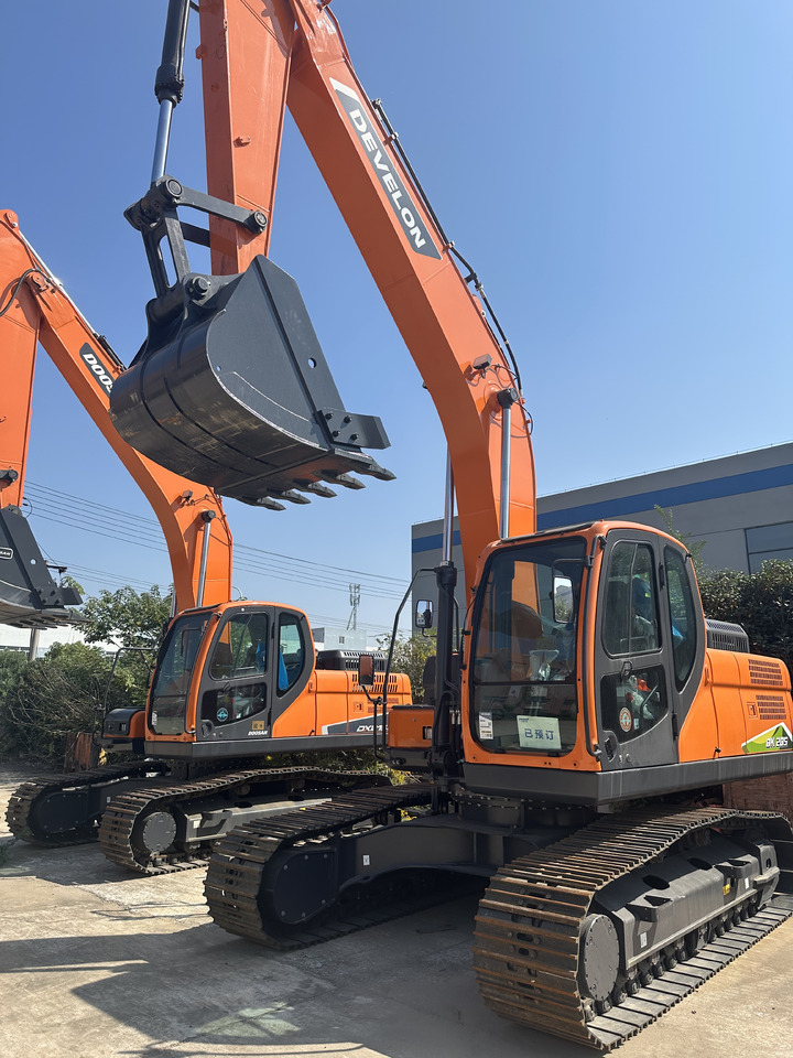 DOOSAN DX205  Crawler excavator Good condition - Crawler excavator: picture 2 DOOSAN DX205  Crawler excavator Good condition - Crawler excavator: picture 2
