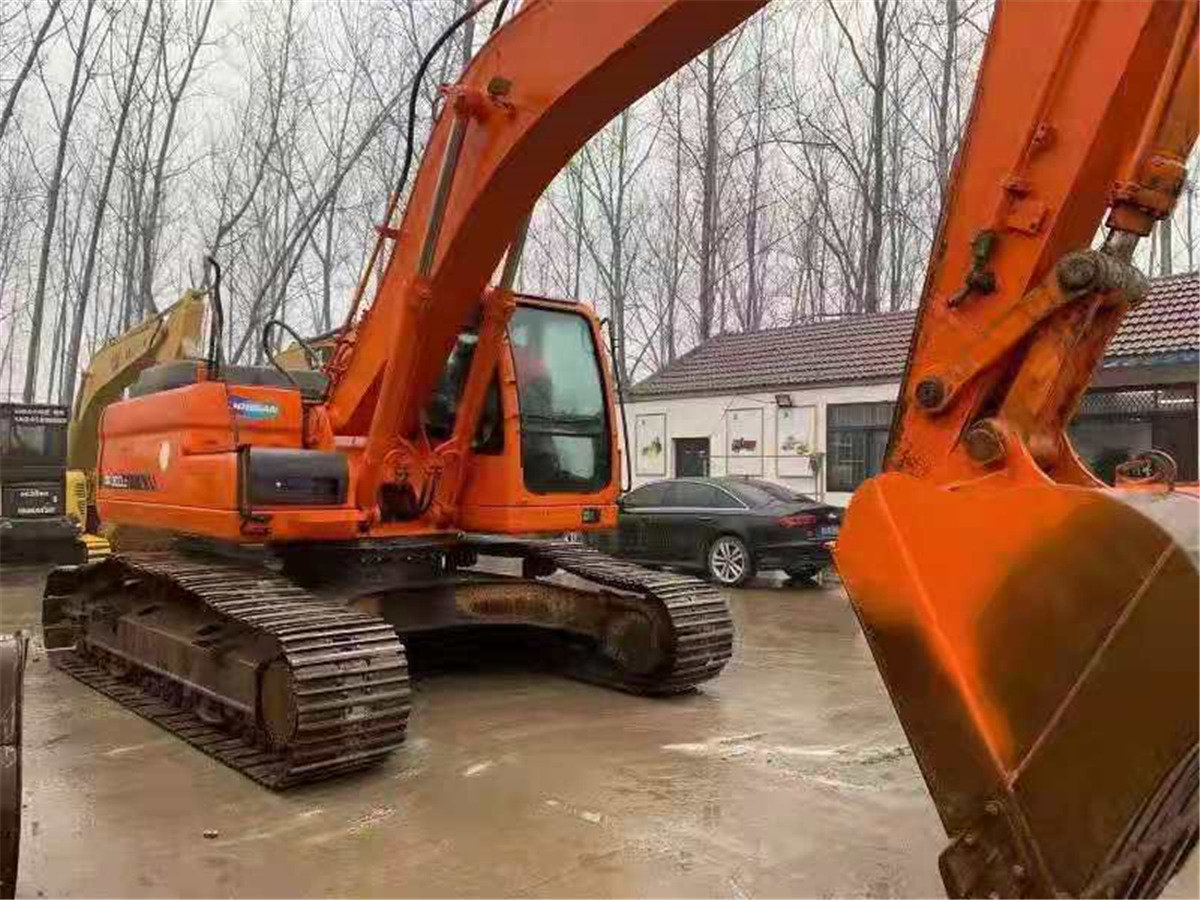DOOSAN Excavator DX300 Click Here for Discount - Crawler excavator: picture 3 DOOSAN Excavator DX300 Click Here for Discount - Crawler excavator: picture 3