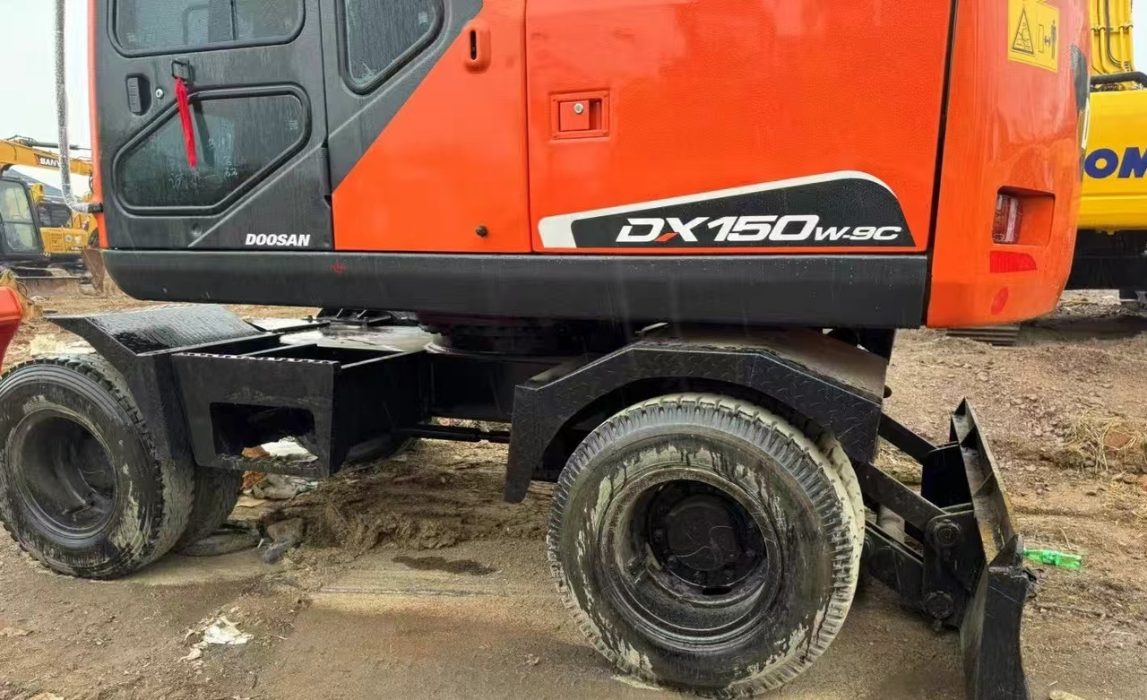 Doosan DX150W Wheel Loader click for Discount - Wheel excavator: picture 2 Doosan DX150W Wheel Loader click for Discount - Wheel excavator: picture 2