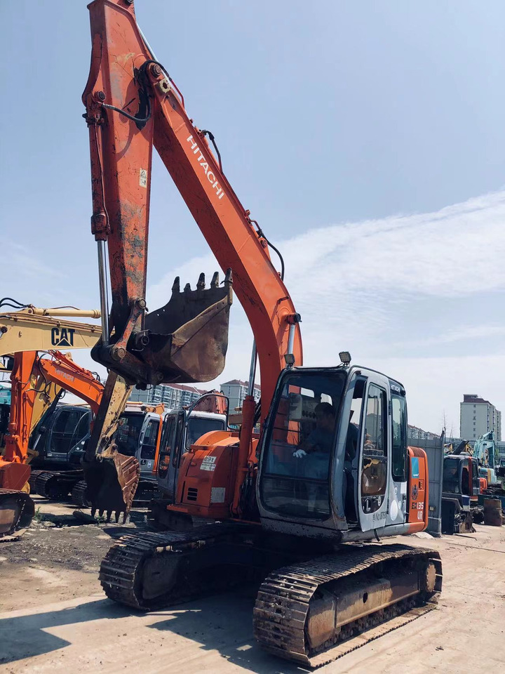 HITACHI EX135 - Crawler excavator: picture 5 HITACHI EX135 - Crawler excavator: picture 5