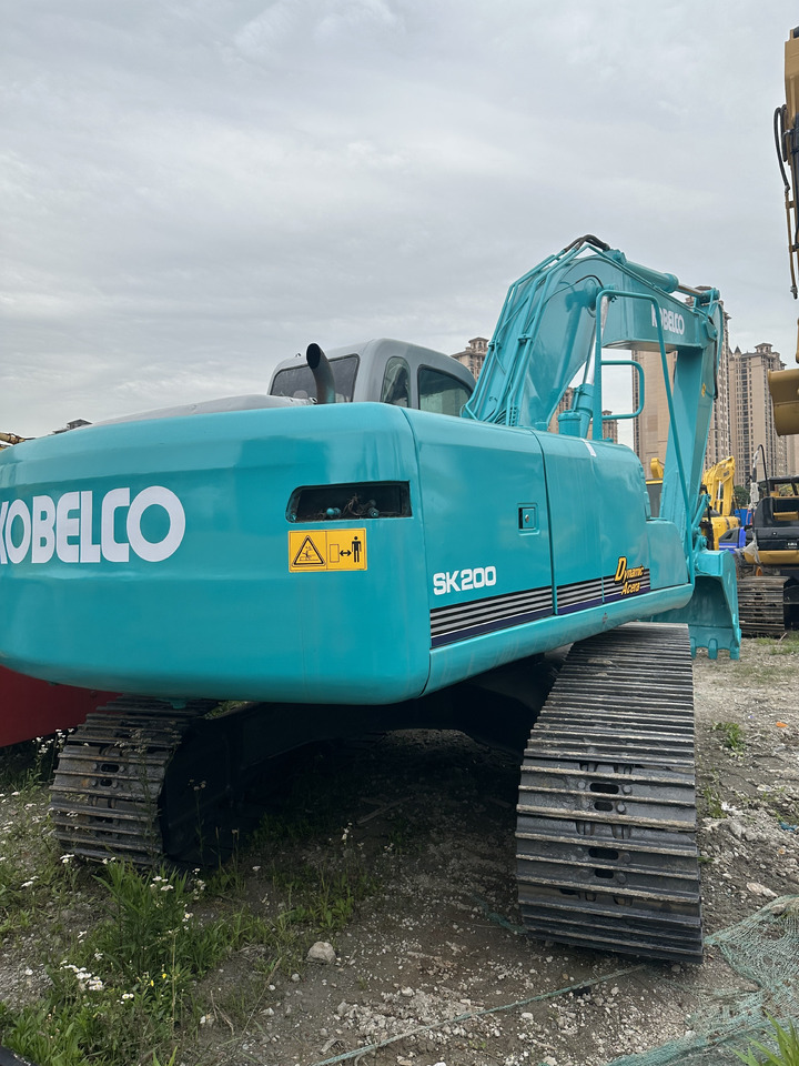 Hitachi Excavator SK200 Click for Discount - Excavator: picture 4 Hitachi Excavator SK200 Click for Discount - Excavator: picture 4