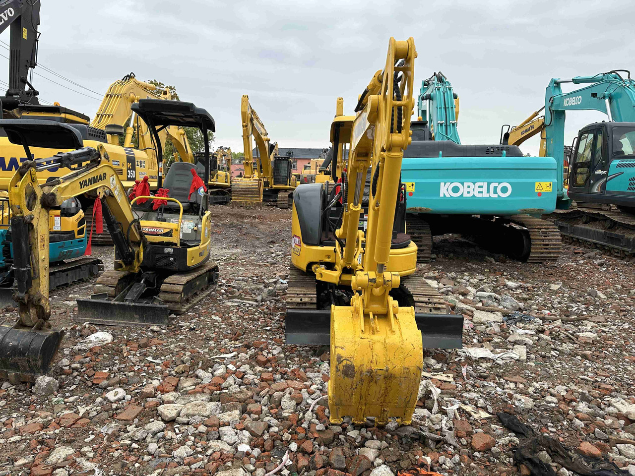 KOMATSU Mini Excavator - Mini excavator: picture 2 KOMATSU Mini Excavator - Mini excavator: picture 2