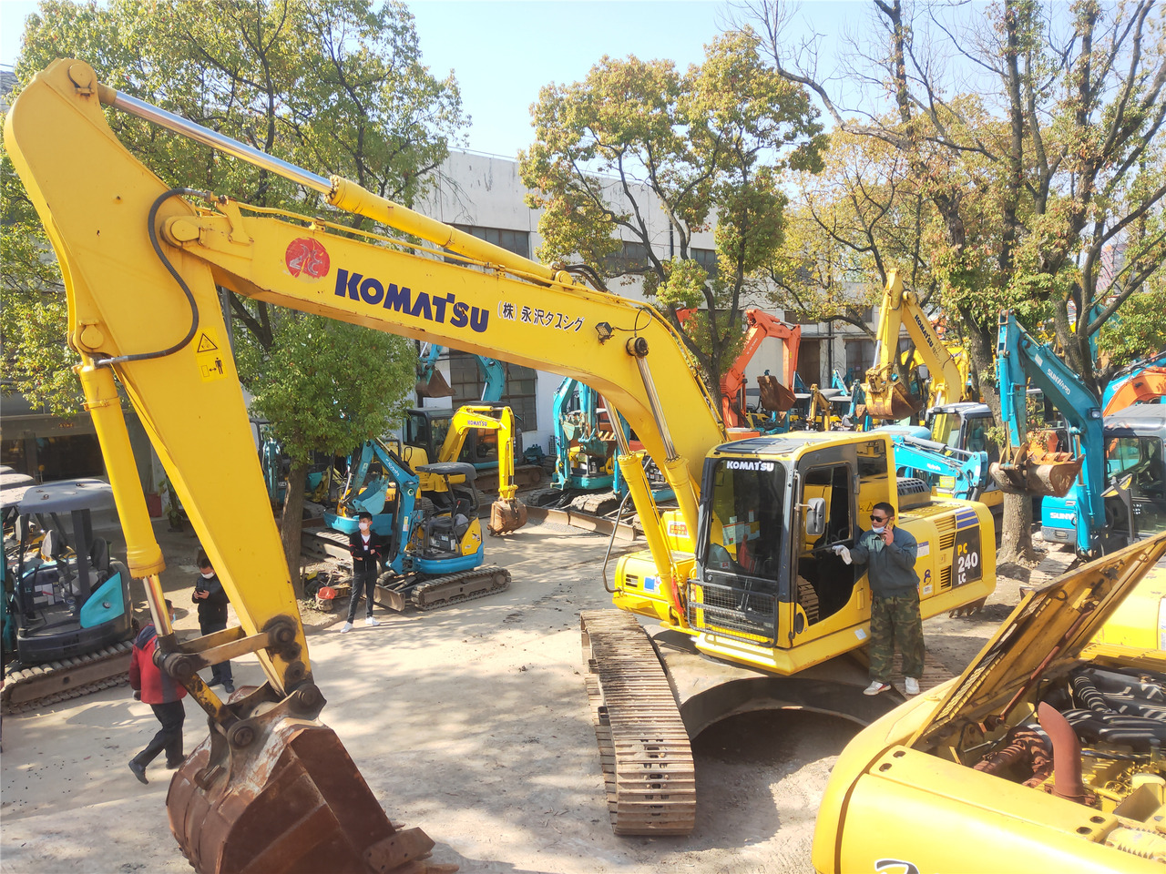 Komatsu Crawler Excavator PC240-8 - Crawler excavator: picture 5 Komatsu Crawler Excavator PC240-8 - Crawler excavator: picture 5