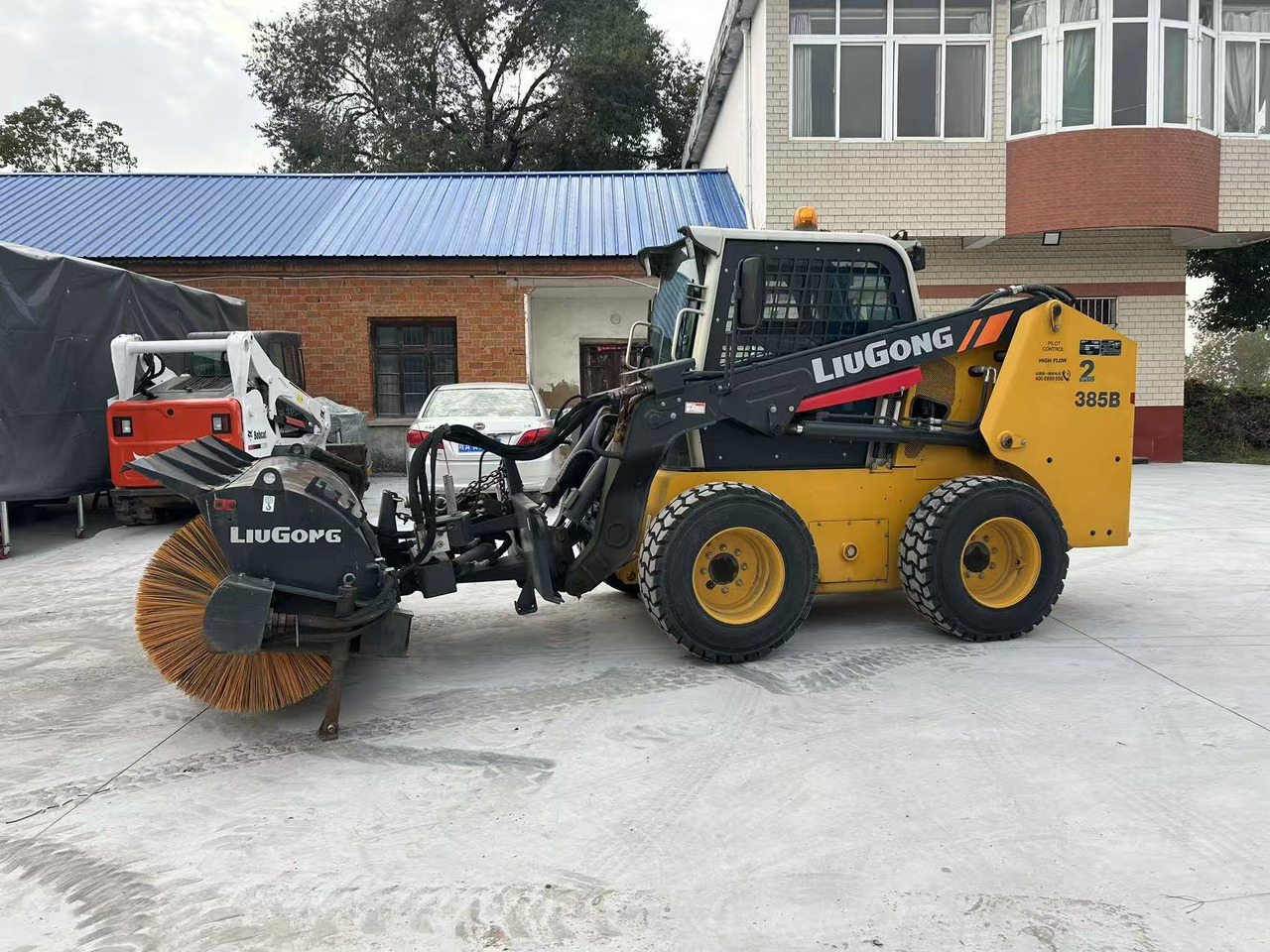 Liugong 385B Skid Steer Loader Click for Discount - Skid steer loader: picture 3 Liugong 385B Skid Steer Loader Click for Discount - Skid steer loader: picture 3
