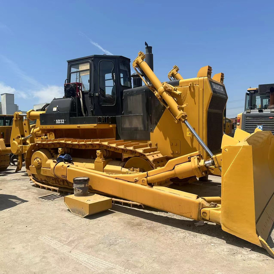 SHANTUI Bulldozer SD 32 Low Hours Good Condition - Bulldozer: picture 1 SHANTUI Bulldozer SD 32 Low Hours Good Condition - Bulldozer: picture 1