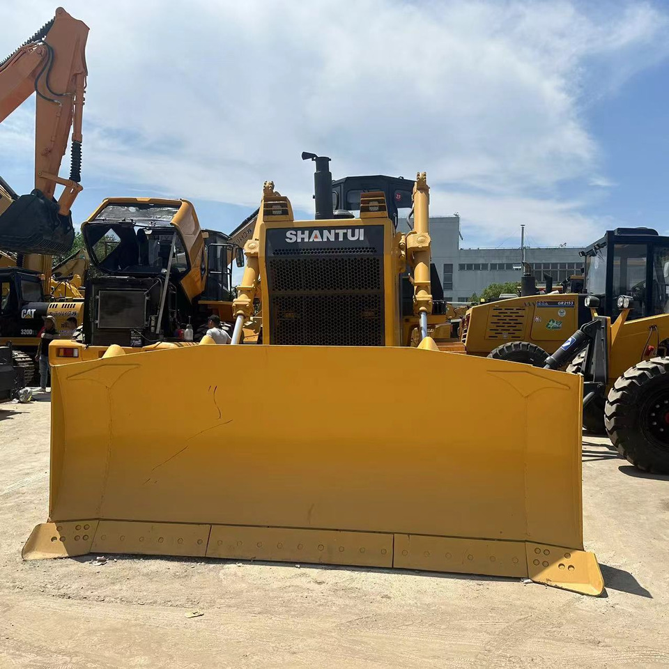 SHANTUI Bulldozer SD 32 Low Hours Good Condition - Bulldozer: picture 3 SHANTUI Bulldozer SD 32 Low Hours Good Condition - Bulldozer: picture 3