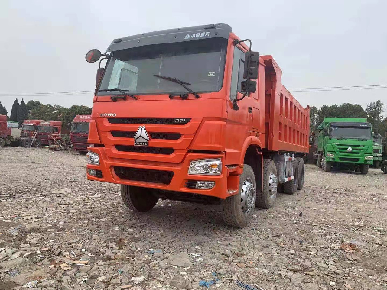 SINOTRUK HOWO 371 8X4 CLICK HERE FOR DISCOUNT - Tipper: picture 1 SINOTRUK HOWO 371 8X4 CLICK HERE FOR DISCOUNT - Tipper: picture 1