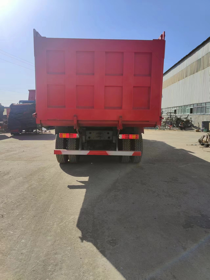 Tipper SINOTRUK HOWO 8x4 Dump Truck: picture 8 Tipper SINOTRUK HOWO 8x4 Dump Truck: picture 8