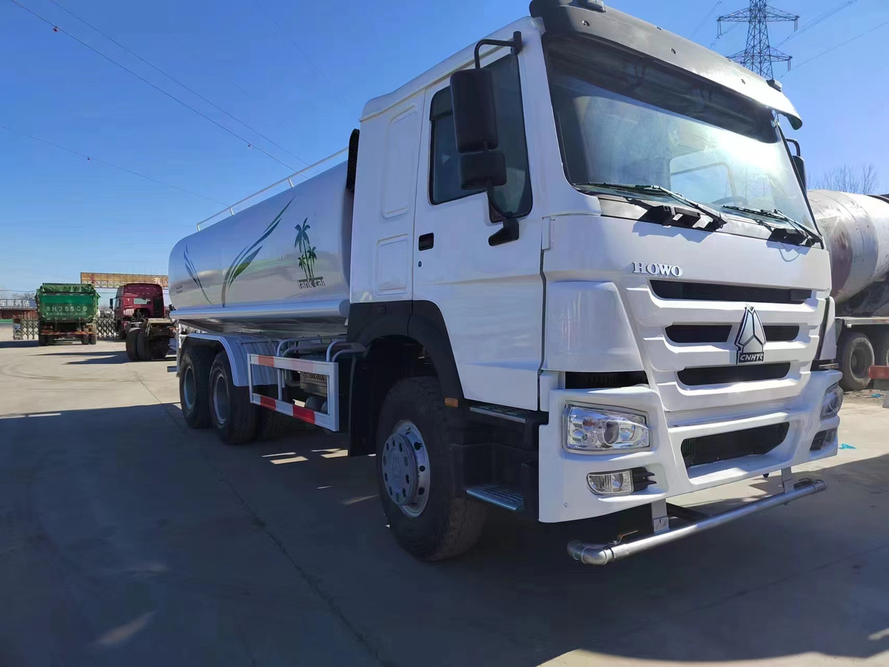 SINOTRUK HOWO Water Tanker CLICK HERE FOR DISCOUNT - Tank truck: picture 1 SINOTRUK HOWO Water Tanker CLICK HERE FOR DISCOUNT - Tank truck: picture 1