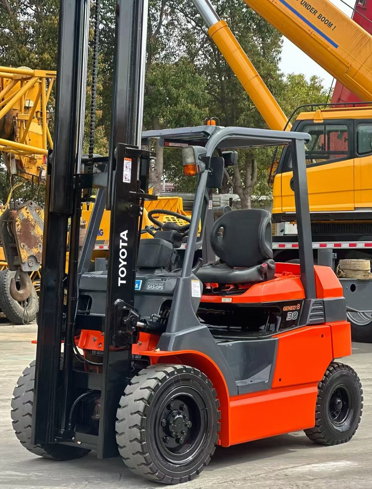 TOYOTA 3Ton Forklift Click for Discount - Electric forklift: picture 3 TOYOTA 3Ton Forklift Click for Discount - Electric forklift: picture 3