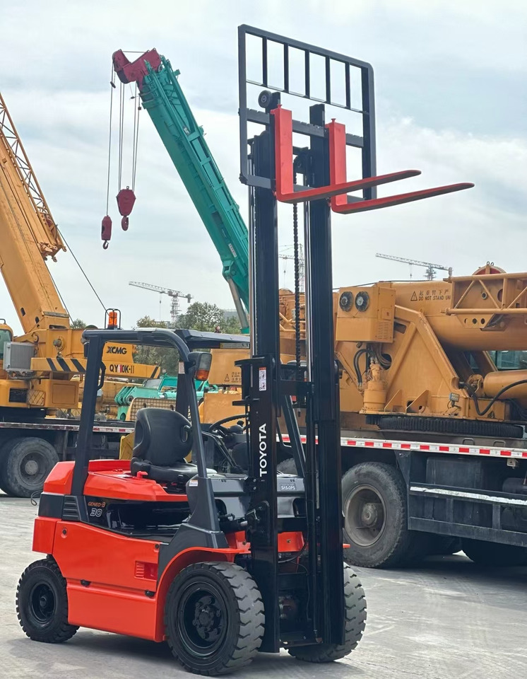 TOYOTA 3Ton Forklift Click for Discount - Electric forklift: picture 5 TOYOTA 3Ton Forklift Click for Discount - Electric forklift: picture 5