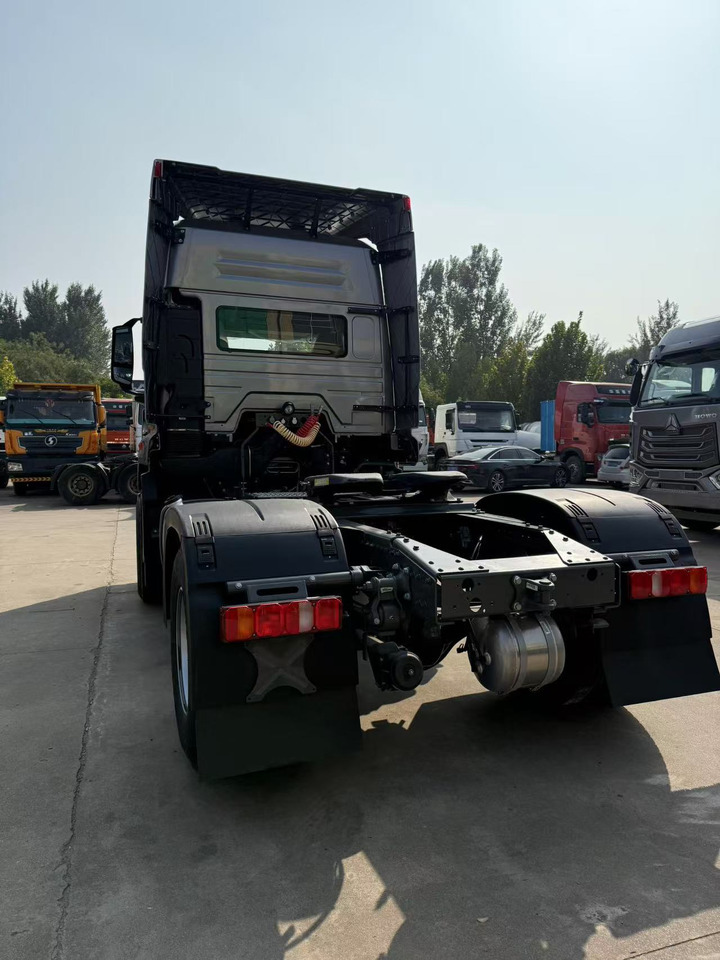 SINOTRUK HOWO Haohan Heavy Duty Tractor - Tractor unit: picture 4 SINOTRUK HOWO Haohan Heavy Duty Tractor - Tractor unit: picture 4