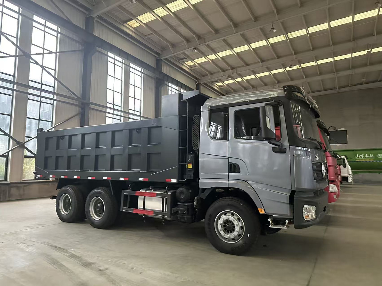 Truck HOWO DUMP TRUCK  6✖4: picture 8
