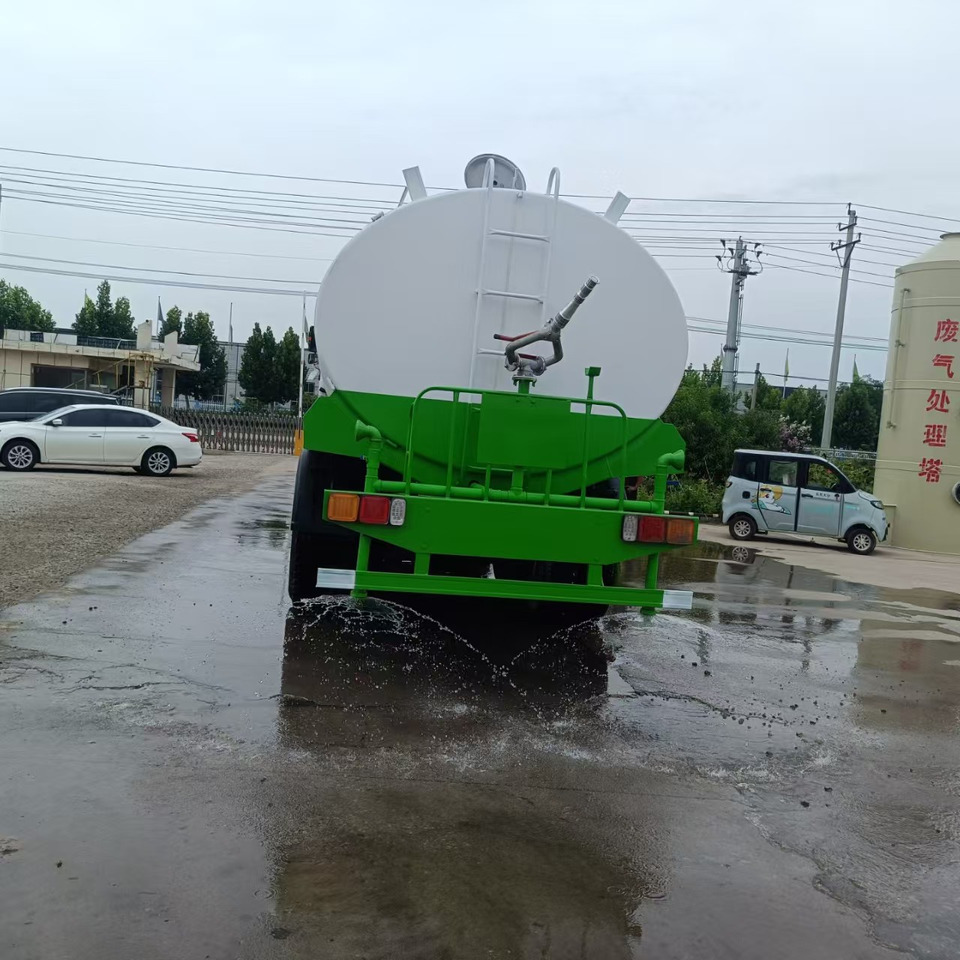 SHACMAN Water Tank 380HP Click for Discount - Truck: picture 4 SHACMAN Water Tank 380HP Click for Discount - Truck: picture 4