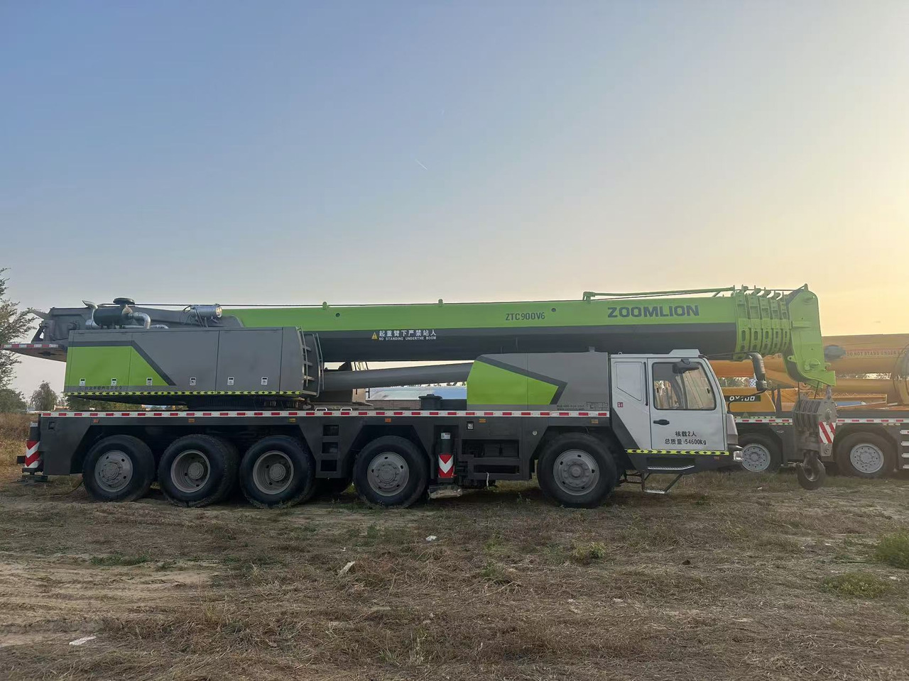 ZOOMLION Crane 90 Ton Click Here for Discount - Crane: picture 3 ZOOMLION Crane 90 Ton Click Here for Discount - Crane: picture 3