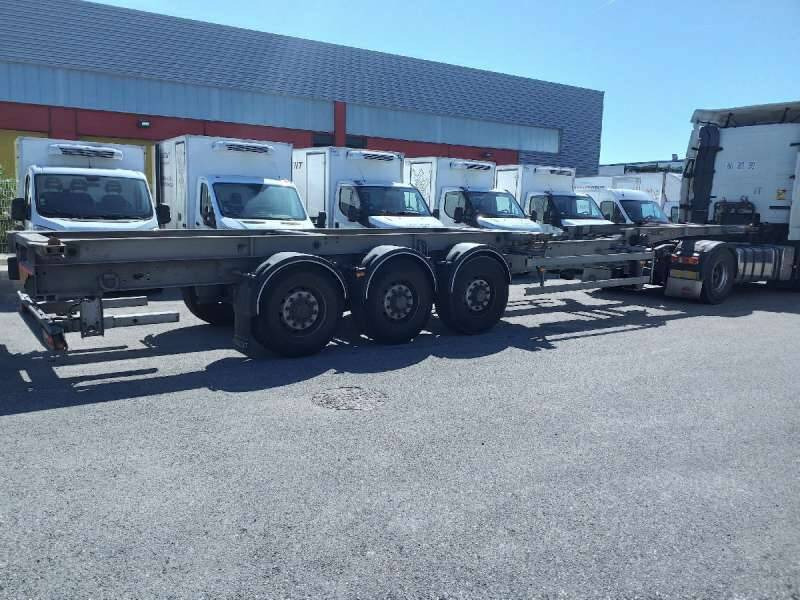 Semi-remorque 3 Essieux 38 TONNES CHARIOT COULISSANT - Container transporter/ Swap body semi-trailer: picture 1 Semi-remorque 3 Essieux 38 TONNES CHARIOT COULISSANT - Container transporter/ Swap body semi-trailer: picture 1