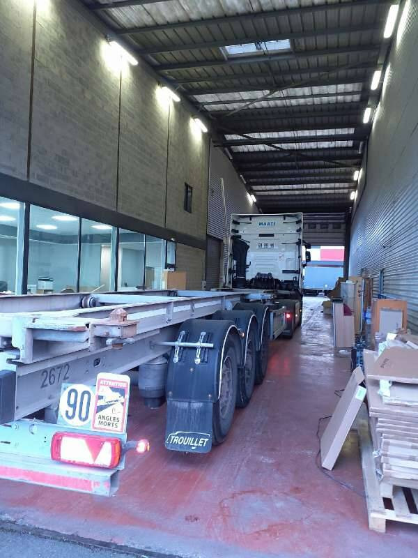 Semi-remorque 3 Essieux 38 TONNES CHARIOT COULISSANT - Container transporter/ Swap body semi-trailer: picture 4 Semi-remorque 3 Essieux 38 TONNES CHARIOT COULISSANT - Container transporter/ Swap body semi-trailer: picture 4