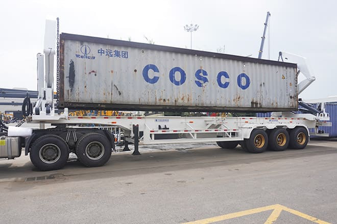 China Container Side Loader Price for Sale in Ghana - Container transporter/ Swap body semi-trailer: picture 1 China Container Side Loader Price for Sale in Ghana - Container transporter/ Swap body semi-trailer: picture 1