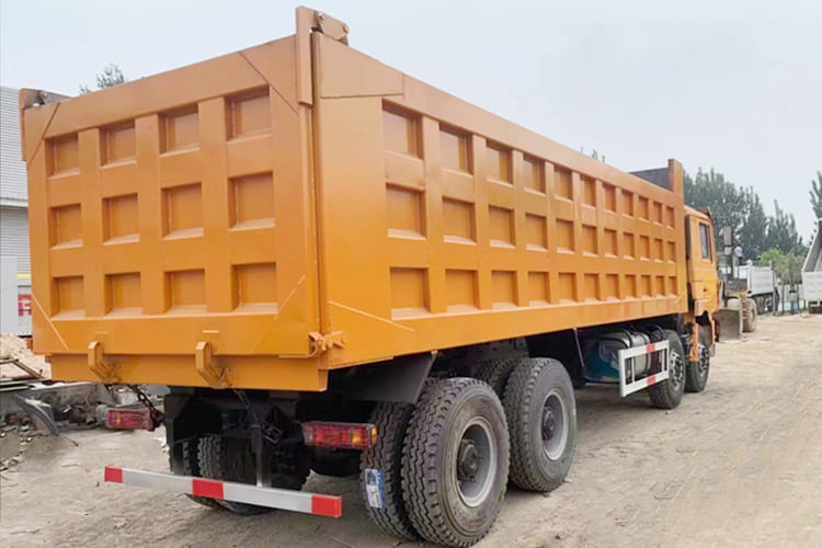 SHACMAN Shacman Truck F3000 8x4 Dump Truck for Sale in Zamibia - Tipper: picture 3 SHACMAN Shacman Truck F3000 8x4 Dump Truck for Sale in Zamibia - Tipper: picture 3