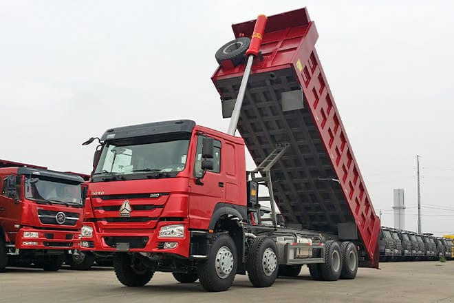 SINOTRUK Sinotruk Howo 380 8X4 Dump Truck for Sale in Senegal - Tipper: picture 1 SINOTRUK Sinotruk Howo 380 8X4 Dump Truck for Sale in Senegal - Tipper: picture 1