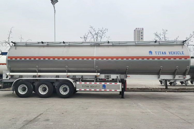 TITAN 3 Axle 42000liter Aluminum Tanker Trailer for Sale in Mali - Tank semi-trailer: picture 1 TITAN 3 Axle 42000liter Aluminum Tanker Trailer for Sale in Mali - Tank semi-trailer: picture 1