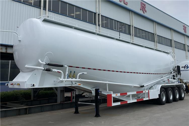 TITAN 4 Axle Bulker Cement Tanker Trailer for Sale In Zambia - Silo semi-trailer: picture 1 TITAN 4 Axle Bulker Cement Tanker Trailer for Sale In Zambia - Silo semi-trailer: picture 1
