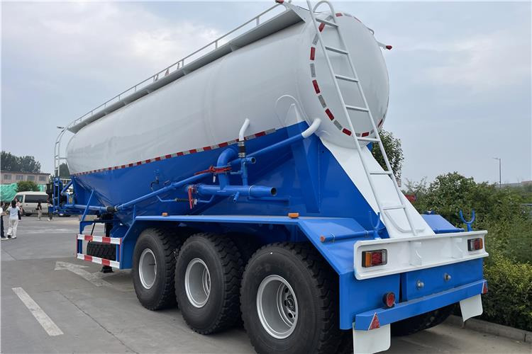 TITAN 50 Ton Cement Tanker Trailer for Sale In Uae - Silo semi-trailer: picture 1 TITAN 50 Ton Cement Tanker Trailer for Sale In Uae - Silo semi-trailer: picture 1
