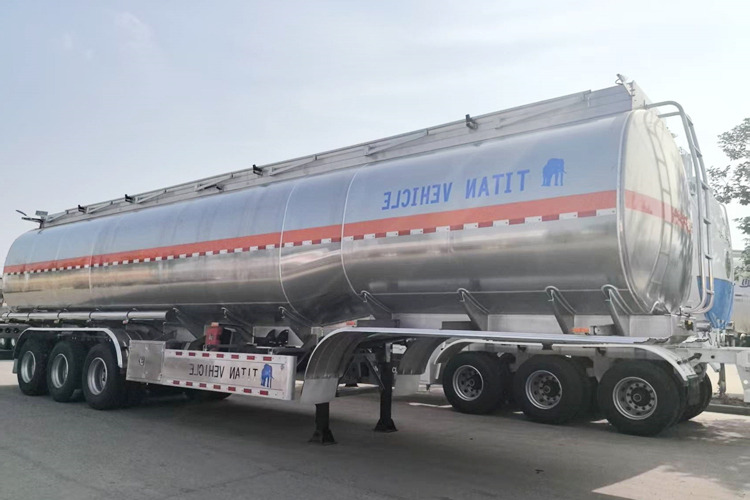 TITAN Aluminum Fuel Tanker Trailer for Sale in Saudi Arabia - Tank semi-trailer: picture 3 TITAN Aluminum Fuel Tanker Trailer for Sale in Saudi Arabia - Tank semi-trailer: picture 3