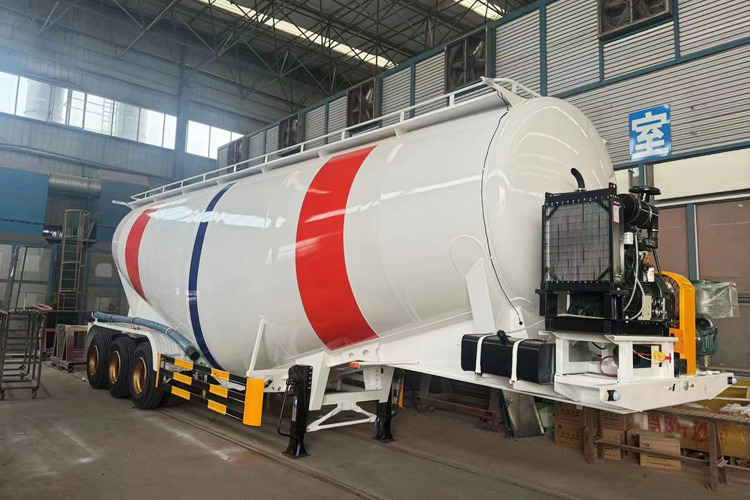 TITAN Bulk Cement Tank Truck for Sale in Tanzania - Silo semi-trailer: picture 3 TITAN Bulk Cement Tank Truck for Sale in Tanzania - Silo semi-trailer: picture 3