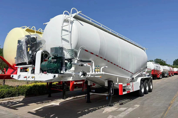 TITAN Cement Tanker for Sale in Ugandan - Silo semi-trailer: picture 3 TITAN Cement Tanker for Sale in Ugandan - Silo semi-trailer: picture 3