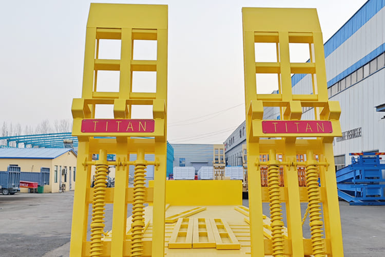 TITAN Semi Low Bed Trailer for Sale in Zambia - Low loader semi-trailer: picture 5 TITAN Semi Low Bed Trailer for Sale in Zambia - Low loader semi-trailer: picture 5