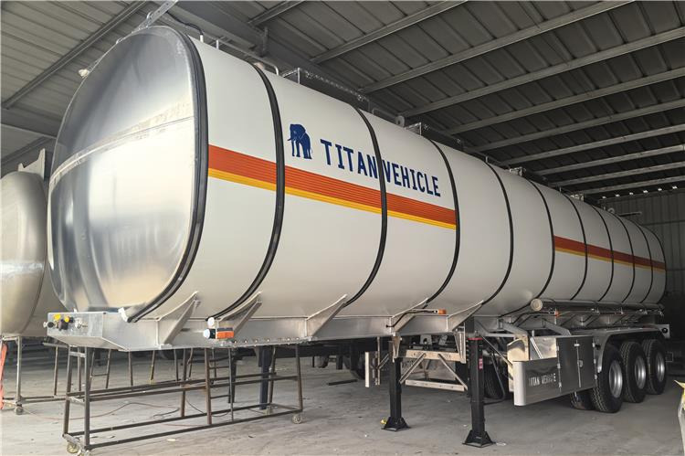 TITAN Tri Axle Aluminum Alloy Tanker Trailer for Sale In Saudi Arabia - Tank semi-trailer: picture 1 TITAN Tri Axle Aluminum Alloy Tanker Trailer for Sale In Saudi Arabia - Tank semi-trailer: picture 1