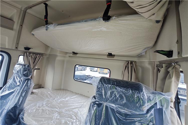 SHACMAN Used Shaman X3000 Truck Head for Sale In Zambia - Tractor unit: picture 3 SHACMAN Used Shaman X3000 Truck Head for Sale In Zambia - Tractor unit: picture 3