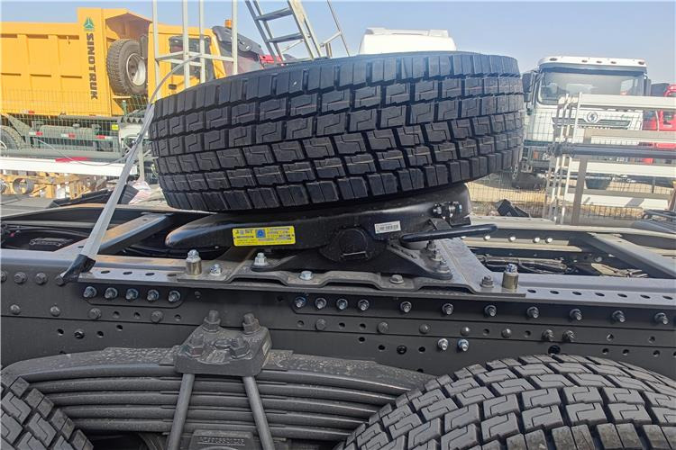 New Tractor unit sinotruk Howo 380hp 6x4 truck tractor for sale in Congo: picture 6 New Tractor unit sinotruk Howo 380hp 6x4 truck tractor for sale in Congo: picture 6