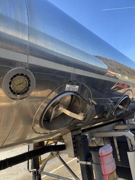 Eta - Tank semi-trailer: picture 2 Eta - Tank semi-trailer: picture 2