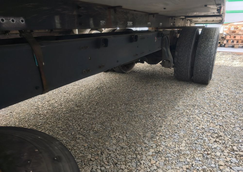 Renault Gama D 18.280 rama do zabudowy poduszka - Cab chassis truck: picture 5 Renault Gama D 18.280 rama do zabudowy poduszka - Cab chassis truck: picture 5