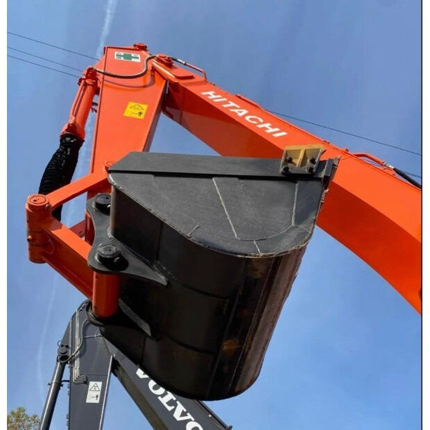 Crawler excavator 2022 Hitachi EX200: picture 6 Crawler excavator 2022 Hitachi EX200: picture 6