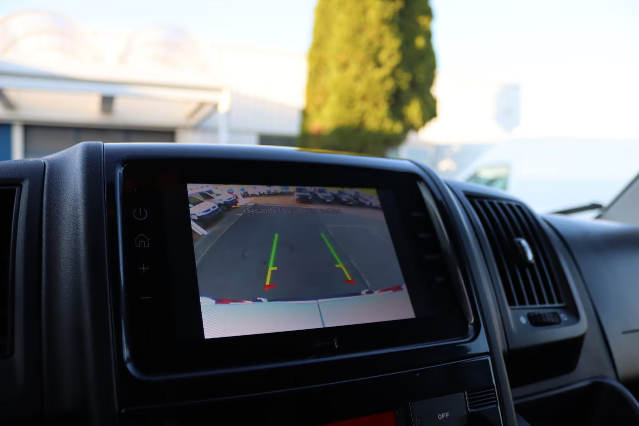 Small van Opel Movano: picture 19