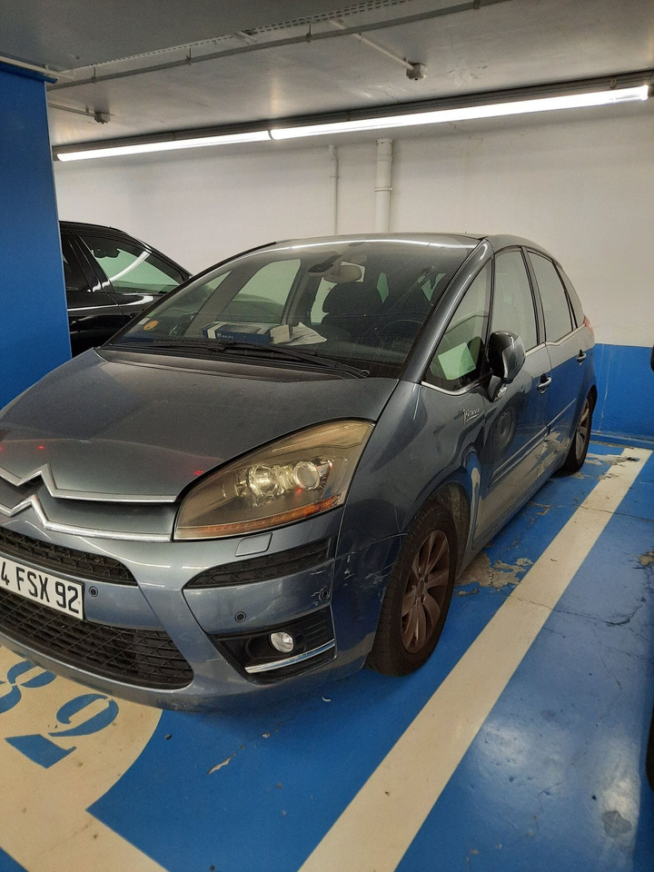 CITROEN C4 - 2008 - 1 ER MAIN - BOITE AUTO NEUVE - BATTERIE A CHANGE ET SUSPENSION A REVOIR - Car: picture 1 CITROEN C4 - 2008 - 1 ER MAIN - BOITE AUTO NEUVE - BATTERIE A CHANGE ET SUSPENSION A REVOIR - Car: picture 1