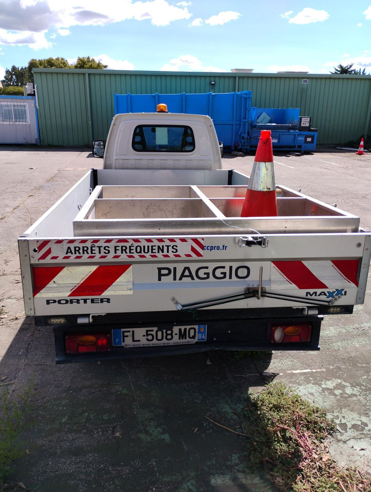 PIAGGIO PORTER 2 PLACES AVEC PLATEAU GENRE CTTE / DISPONIBL - Open body delivery van: picture 3 PIAGGIO PORTER 2 PLACES AVEC PLATEAU GENRE CTTE / DISPONIBL - Open body delivery van: picture 3