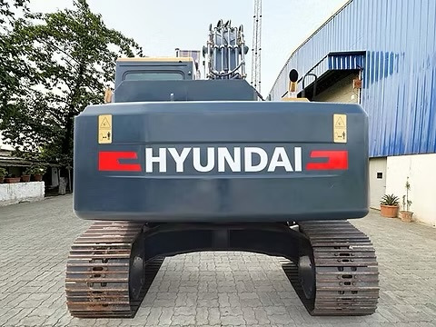 HYUNDAI R215 - Excavator: picture 2 HYUNDAI R215 - Excavator: picture 2