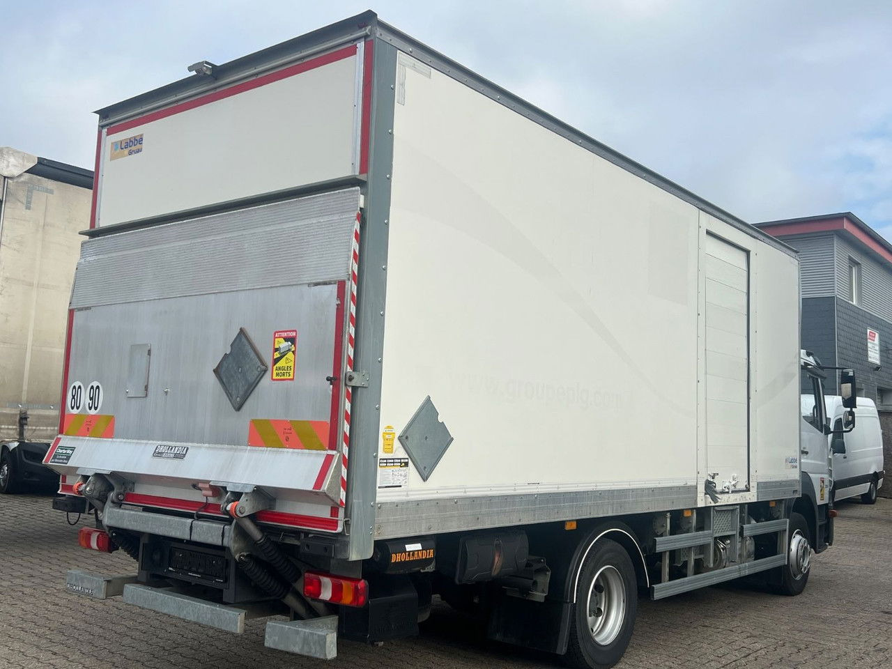 Mercedes-Benz Atego 1218 L Classic-Vermietung möglich-ADR-LBW - Box truck: picture 3 Mercedes-Benz Atego 1218 L Classic-Vermietung möglich-ADR-LBW - Box truck: picture 3