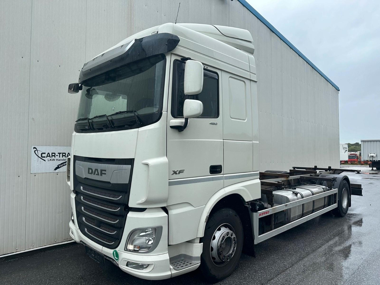 DAF XF 460 SpaceCab Retarder TÜV neu DAF XF 460 SpaceCab Retarder - Container transporter/ Swap body truck: picture 1 DAF XF 460 SpaceCab Retarder TÜV neu DAF XF 460 SpaceCab Retarder - Container transporter/ Swap body truck: picture 1