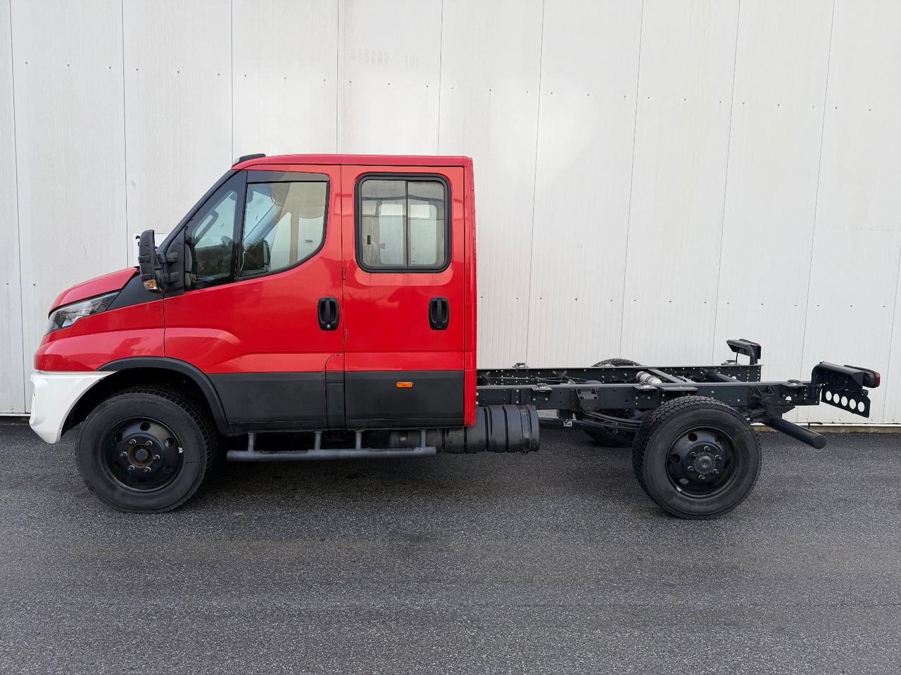 Iveco DAILY 70S18H WX 4x4 - Cab chassis truck: picture 5 Iveco DAILY 70S18H WX 4x4 - Cab chassis truck: picture 5