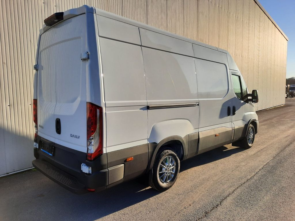 Iveco Daily 35S14 8g HiMatic L3H2 Mod.25 Iveco Daily 35S14 8g HiMatic L3H2 Mod.25 - Panel van: picture 3 Iveco Daily 35S14 8g HiMatic L3H2 Mod.25 Iveco Daily 35S14 8g HiMatic L3H2 Mod.25 - Panel van: picture 3