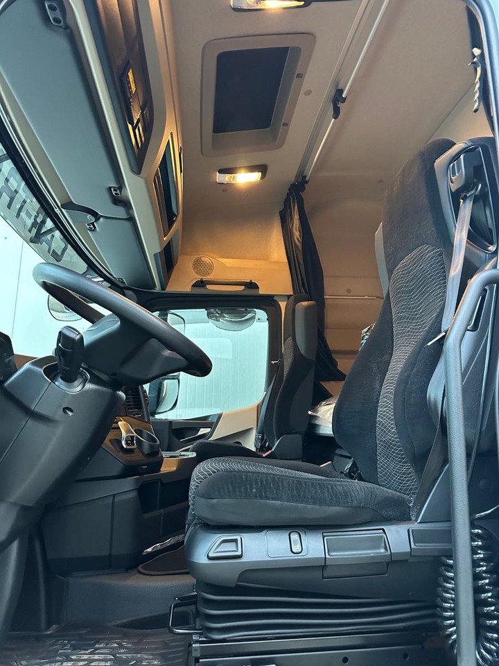 Mercedes-Benz Actros 2545  2T LBW - Container transporter/ Swap body truck: picture 3 Mercedes-Benz Actros 2545  2T LBW - Container transporter/ Swap body truck: picture 3