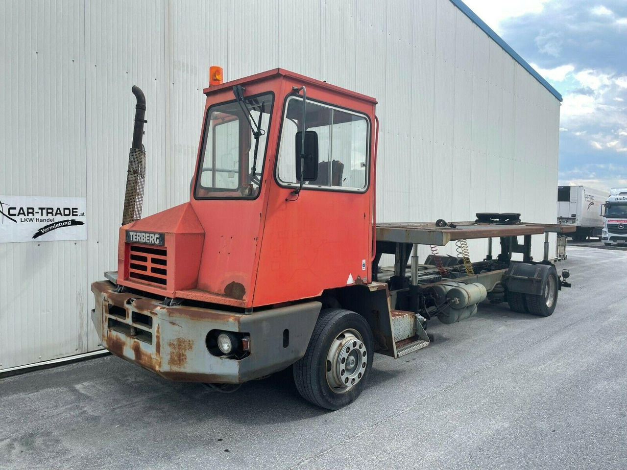Terberg YT17 Mafi Wiesel Wechsler Terberg YT17 Mafi Wiesel Wechsler - Container transporter/ Swap body truck: picture 1 Terberg YT17 Mafi Wiesel Wechsler Terberg YT17 Mafi Wiesel Wechsler - Container transporter/ Swap body truck: picture 1