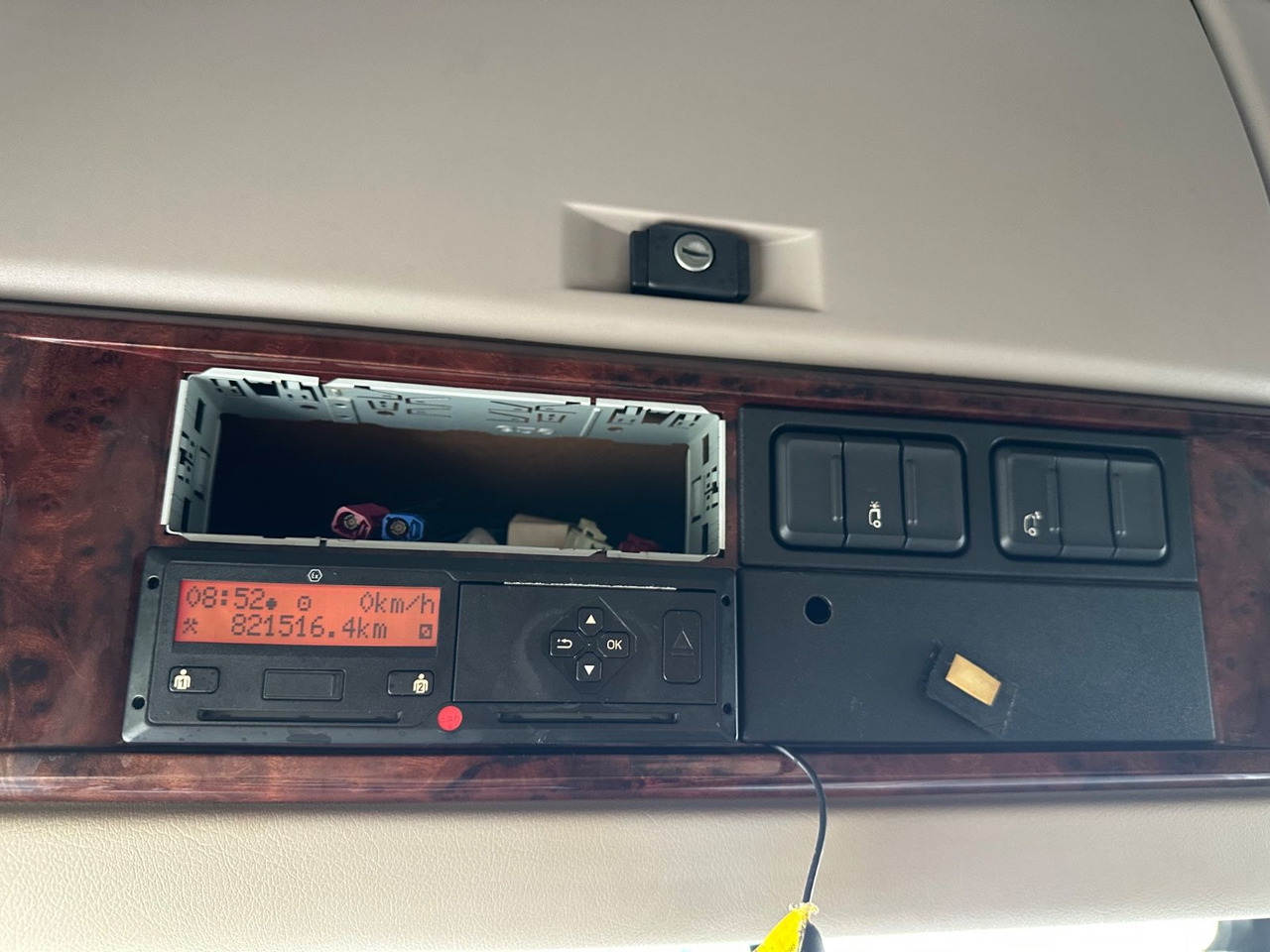 Tractor unit DAF XF 460 SpaceCab Retarder: picture 8